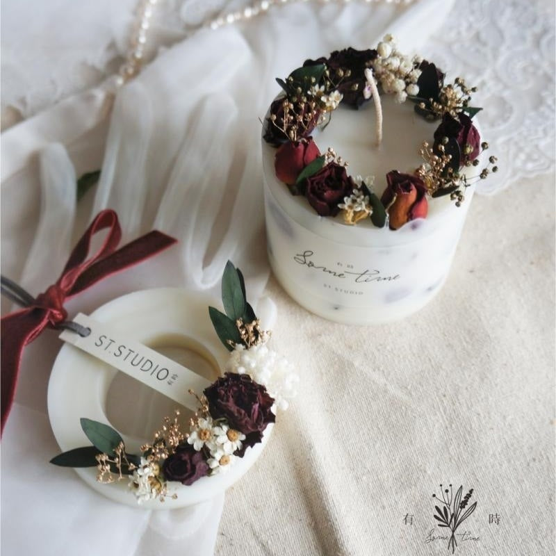 Rose Candle Gift Set